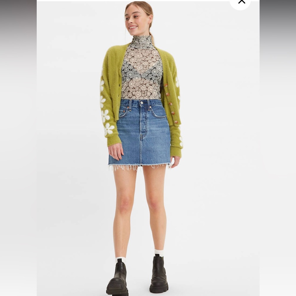 Womens NWT Levi’s jean skirt